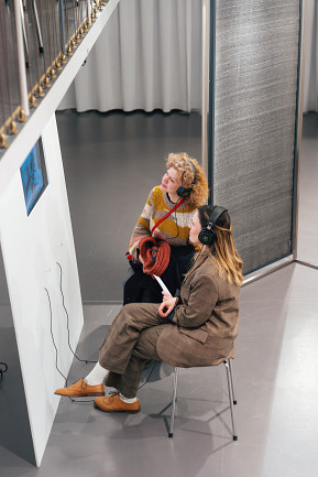 Otti Berger – Stoffe für die Architektur der Moderne. Eine Installation von Judith Raum im temporary bauhaus-archiv, Foto © Konrad Langer