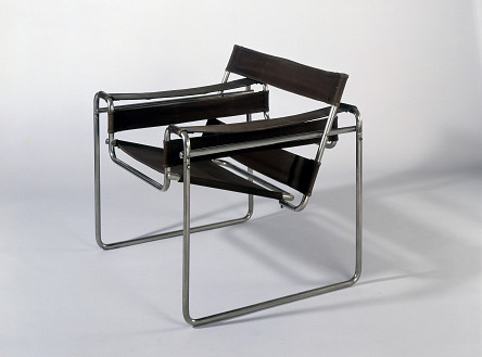 Marcel Breuer, Stahlrohr-Armlehnsessel, Entwurf 1925-26 / Bauhaus-Archiv Berlin, Foto: Fotostudio Bartsch