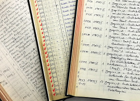 Open inventory book, photo: Bauhaus-Archiv Berlin