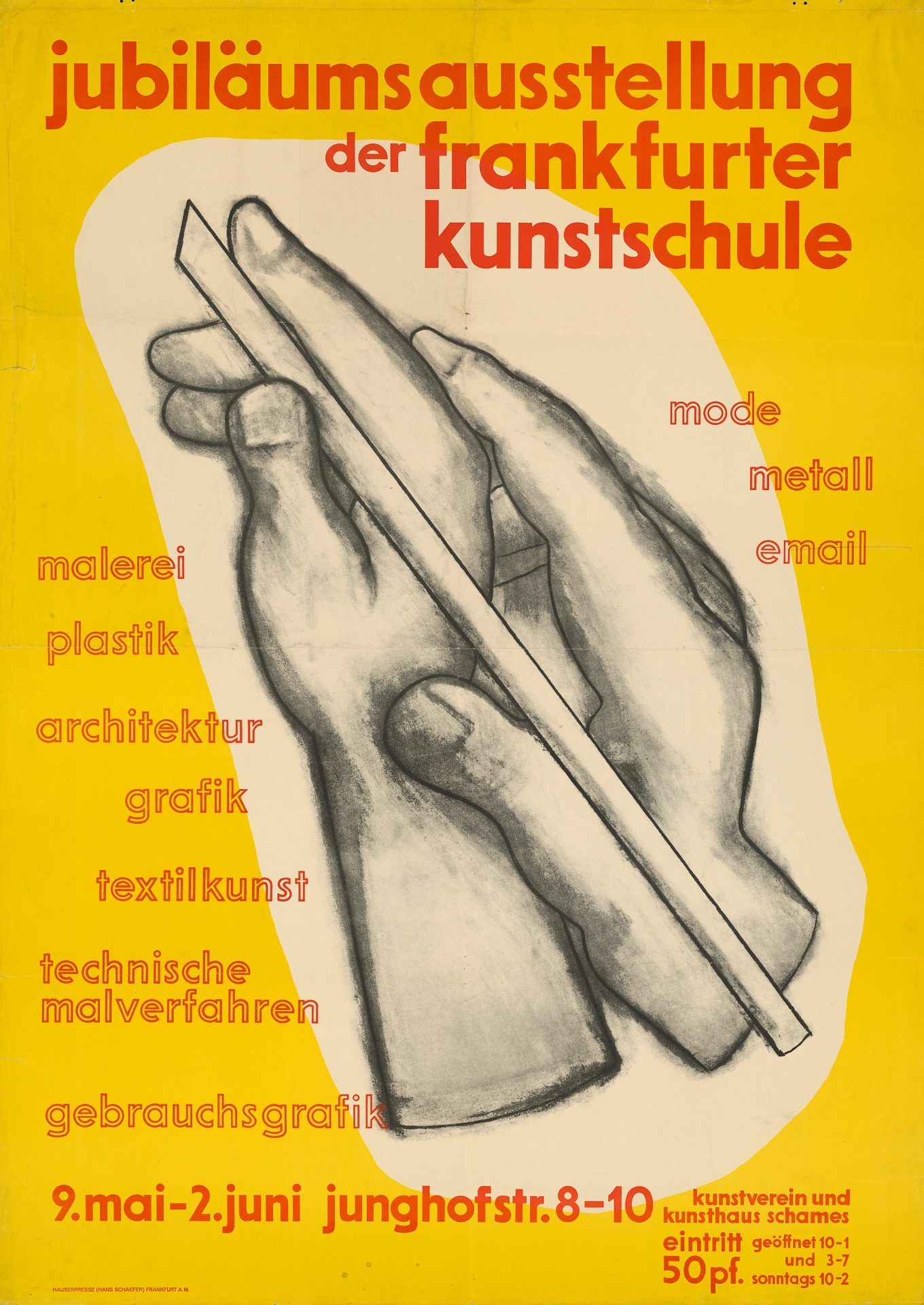 Plakat zur Jubiläumsausstellung der Frankfurter Kunstschule mit Händen und Text zu verschiedenen Kunstbereichen.