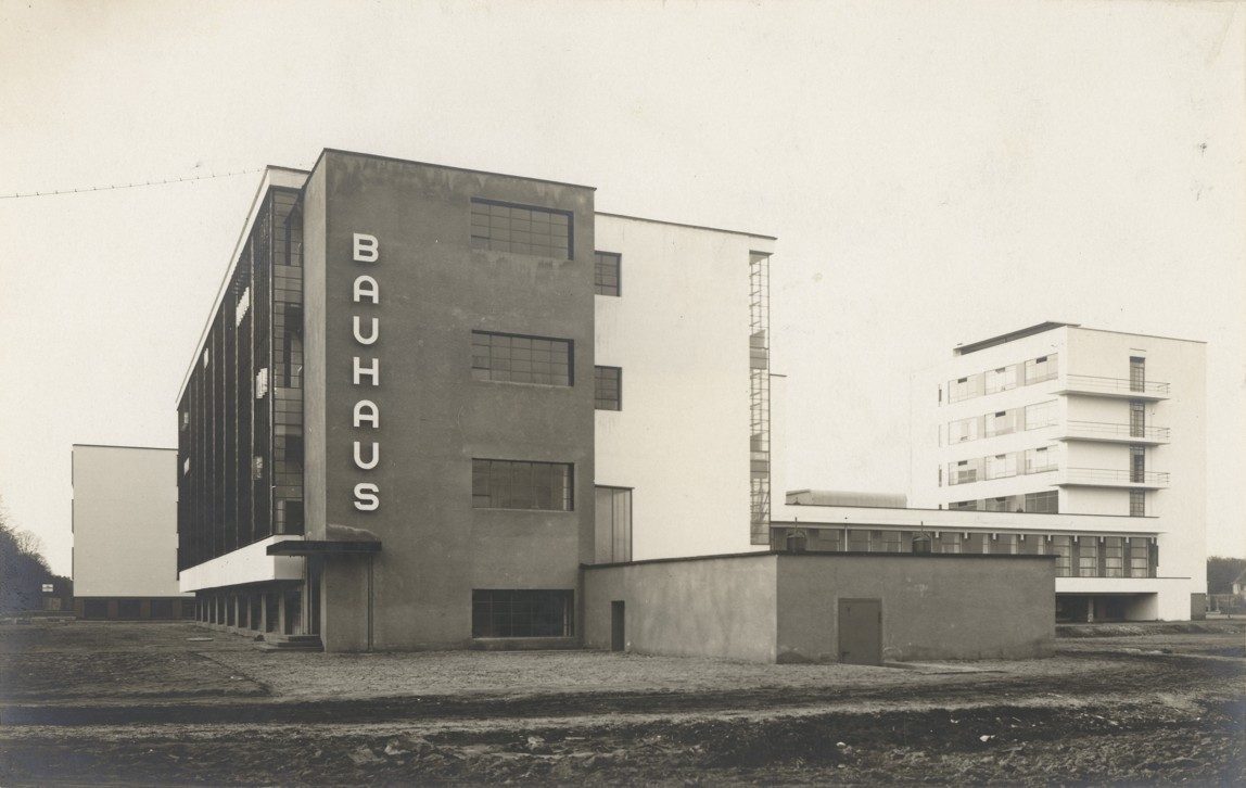 Bauhaus building: modern architecture with clean lines and the signature inscription "BAUHAUS."