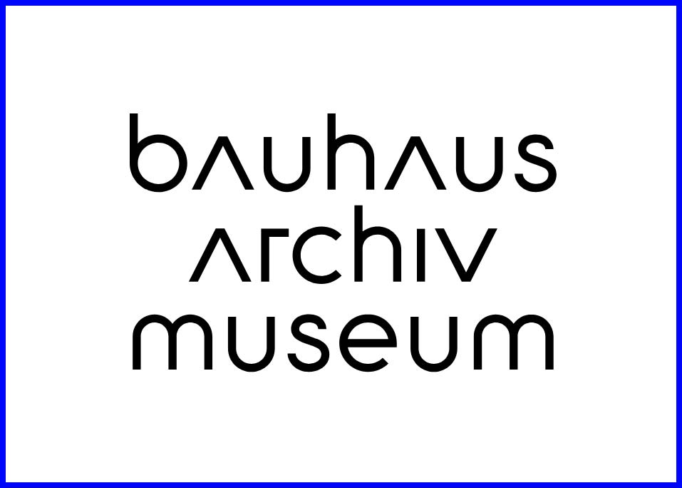 Logo des Bauhaus-Archiv Museums in minimalistischer Schrift auf weißem Hintergrund.
